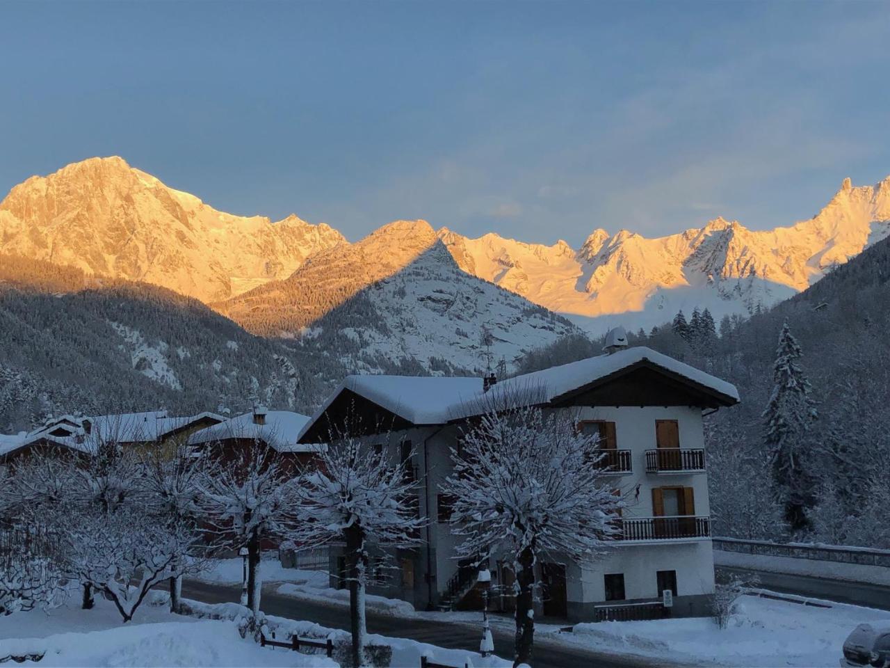 Hotel Edelweiss Pré-Saint-Didier Εξωτερικό φωτογραφία
